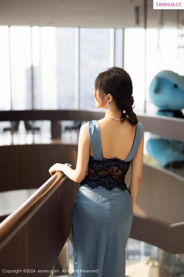 綺裡嘉 绮里嘉 [XiuRen]高清写真图 2024.10.18 No.9310 绮里嘉ula 丝袜美腿第6张图片